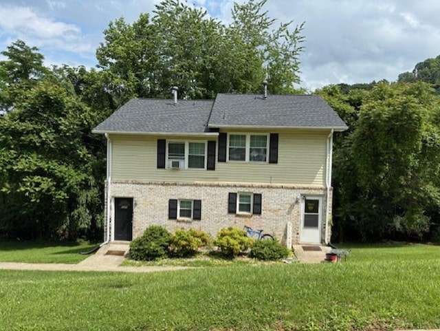 5320-5322 Carolyn Cir, Roanoke, VA 24018 - view of front of house with a front lawn and brick siding