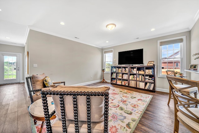 161 Villa Oak Cir, Bedford, VA 24523 - living area with plenty of natural light, hardwood / wood-style floors, crown molding, baseboards, and recessed lighting