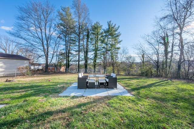 view of yard with a patio