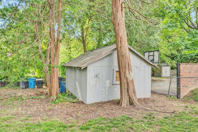 2226 Wycliffe Ave SW, Roanoke, VA 24014 - view of shed with fence