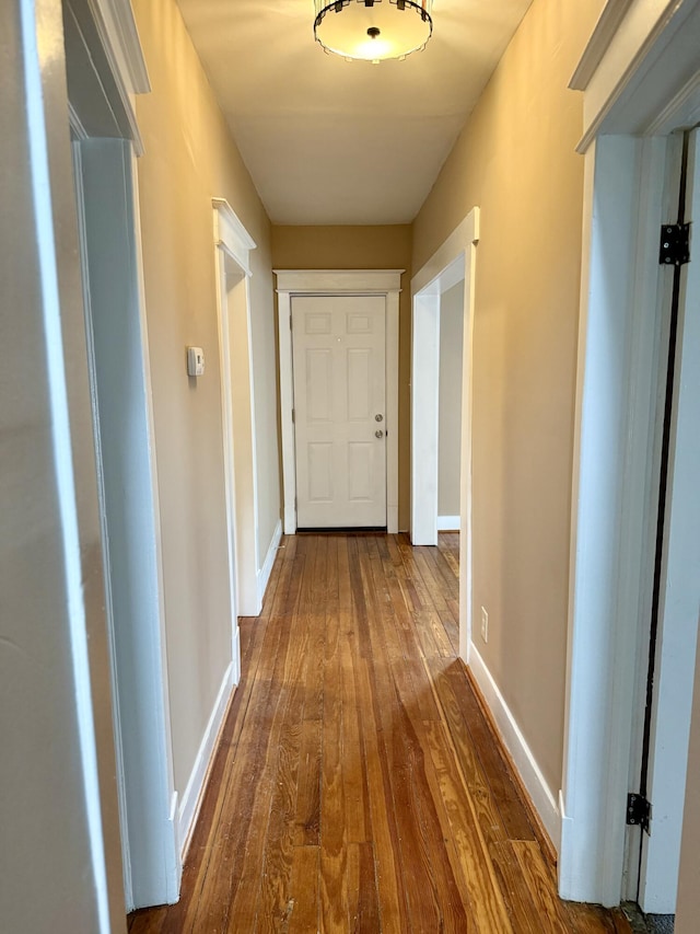 1518 Tazewell Ave SE, Roanoke, VA 24013 - hallway featuring wood-type flooring and baseboards