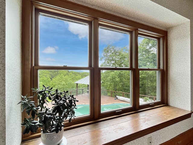 388 Hemlock Ridge Ln, Catawba, VA 24070 - entryway featuring wallpapered walls
