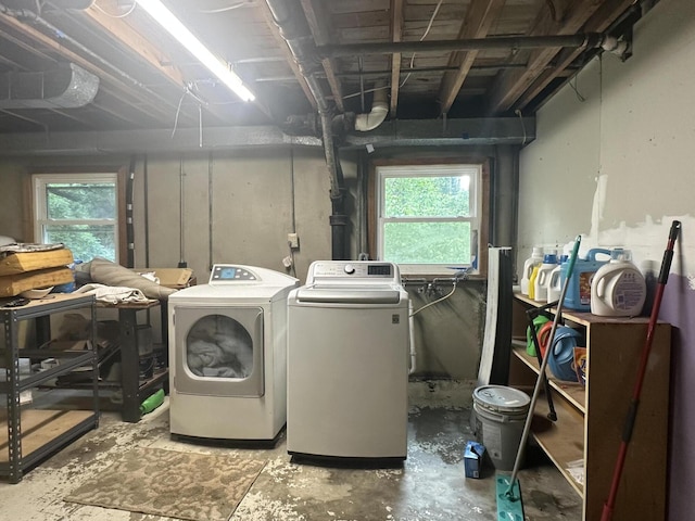 2560 Inglewood Rd SW, Roanoke, VA 24015 - laundry room with separate washer and dryer