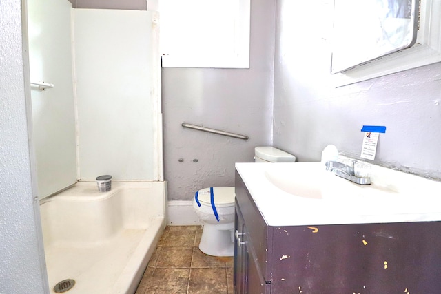 1412 9th St SE, Roanoke, VA 24013 - full bathroom with a shower, vanity, toilet, and baseboards