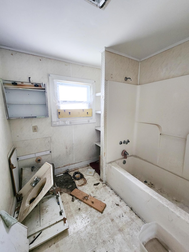 full bath with tub / shower combination