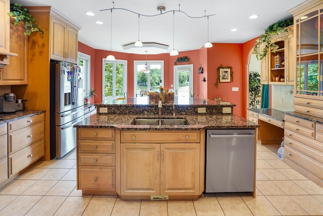 2580 Lakewood Forest Rd, Moneta, VA 24121 - kitchen featuring stainless steel appliances, a sink, decorative backsplash, a kitchen island with sink, and recessed lighting