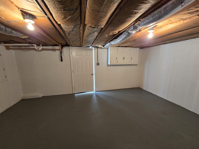 411 Raleigh Ave, Vinton, VA 24179 - unfinished below grade area featuring concrete block wall