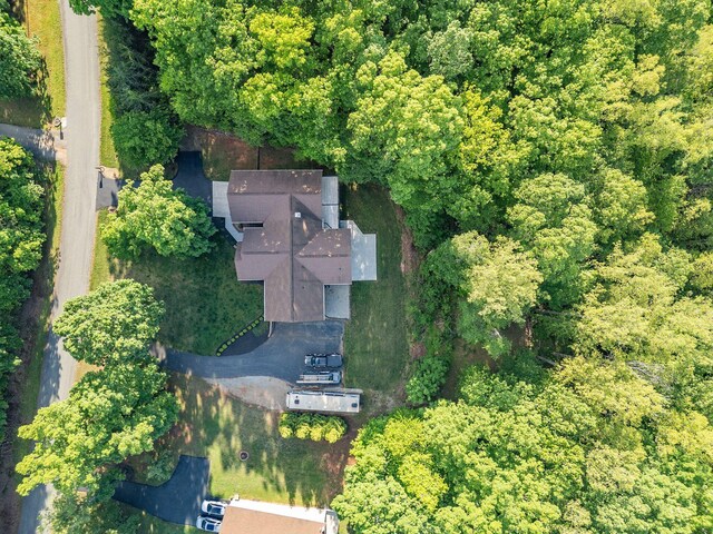 bird's eye view of a heavily wooded area