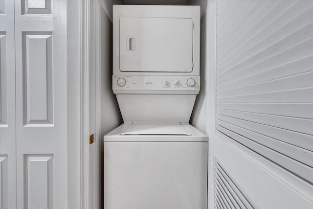 1217 Graves Harbor Trl Unit 119, Huddleston, VA 24104 - washroom with estacked washer and dryer