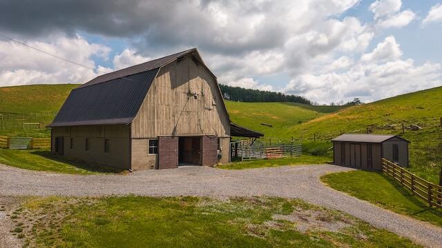 336 Turkey Run Ln, Rural Retreat, VA 24368 - view of barn with fence and driveway