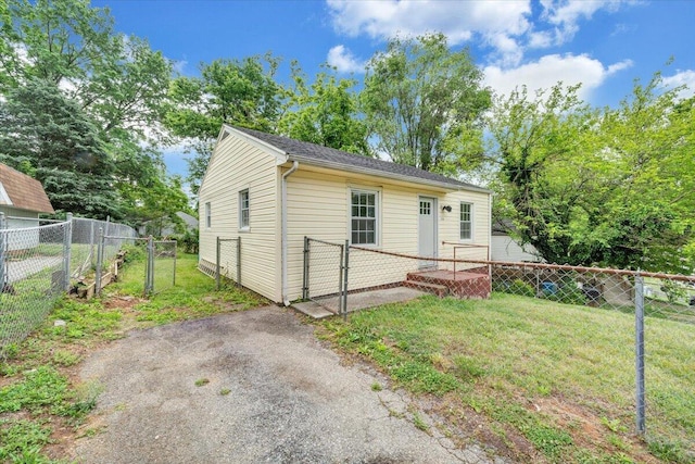 1919 Clinton Ave SE, Roanoke, VA 24013 - view of front facade