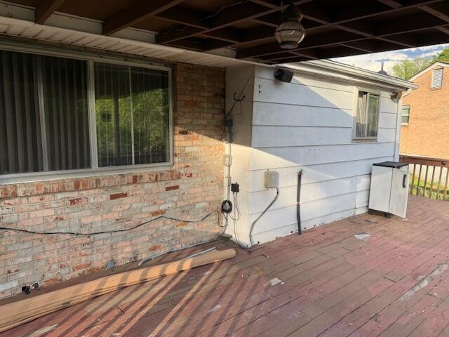 1433 Morehead Ave SE, Roanoke, VA 24013 - view of wooden terrace