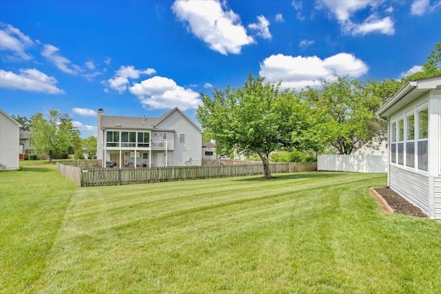 2420 Carlsbad Cir, Roanoke, VA 24012 - view of yard