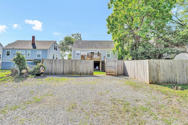2515 Colonial Ave SW, Roanoke, VA 24015 - fenced backyard with a wooden deck