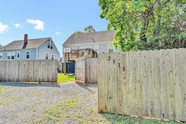 2515 Colonial Ave SW, Roanoke, VA 24015 - view of yard with a deck