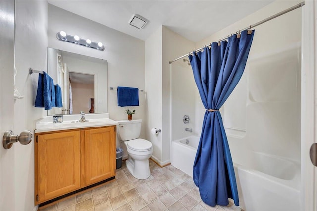 112 N Rome Dr, Roanoke, VA 24019 - full bath with shower / tub combo, toilet, and vanity