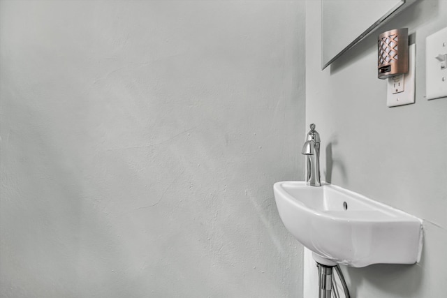 2408 Avenham Ave SW, Roanoke, VA 24014 - bathroom view of a sink