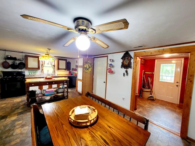 1652 Happy Acres Dr, Moneta, VA 24121 - dining area with ceiling fan and crown molding