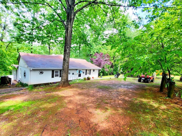 1652 Happy Acres Dr, Moneta, VA 24121 - single story home with stucco siding
