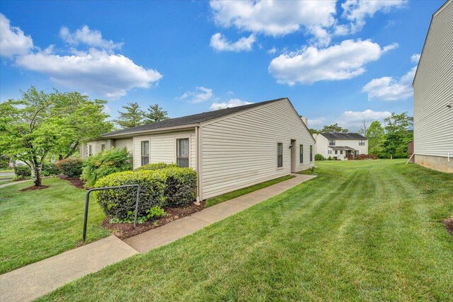 7204 Snowberry Cir, Roanoke, VA 24019 - view of home's exterior featuring a yard