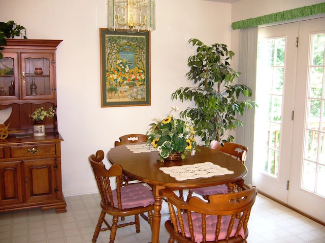 315 Northridge Rd, Hardy, VA 24101 - dining area with light floors, a chandelier, and baseboards