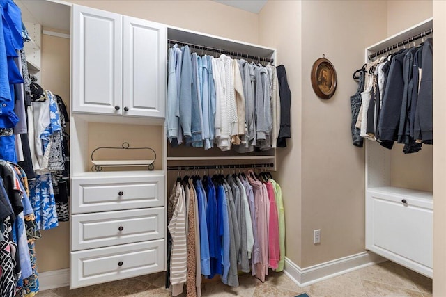 view of spacious closet