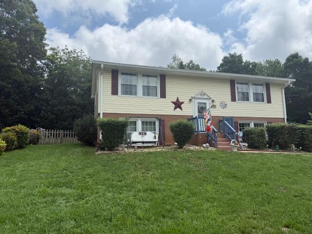 1134 Coolbrook Rd, Bedford, VA 24523 - bi-level home featuring brick siding
