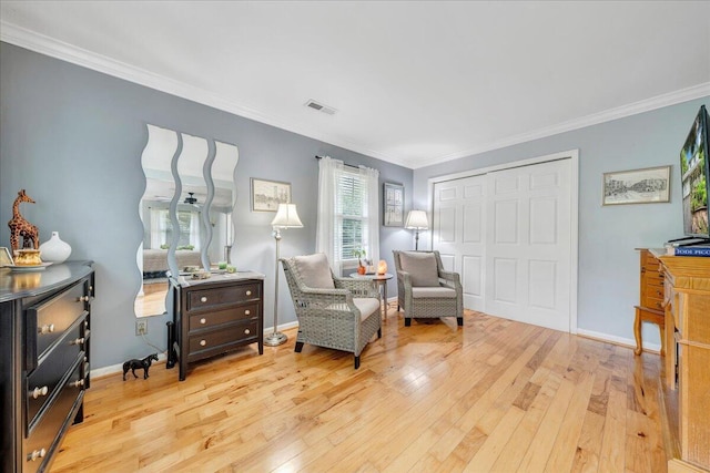 6553 Pencheck Cir, Roanoke, VA 24018 - living area featuring hardwood / wood-style flooring, ornamental molding, and baseboards