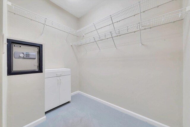 3326 Belshire Ct SW, Roanoke, VA 24014 - walk in closet with carpet