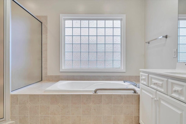 3326 Belshire Ct SW, Roanoke, VA 24014 - bathroom with a bath and vanity