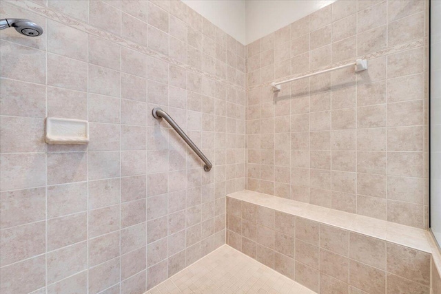 3326 Belshire Ct SW, Roanoke, VA 24014 - full bath with a tile shower