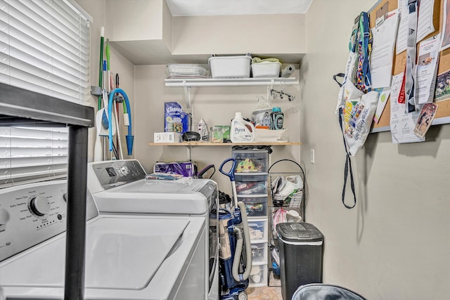 230 Pinehaven Rd, Fincastle, VA 24090 - washroom with washer and dryer