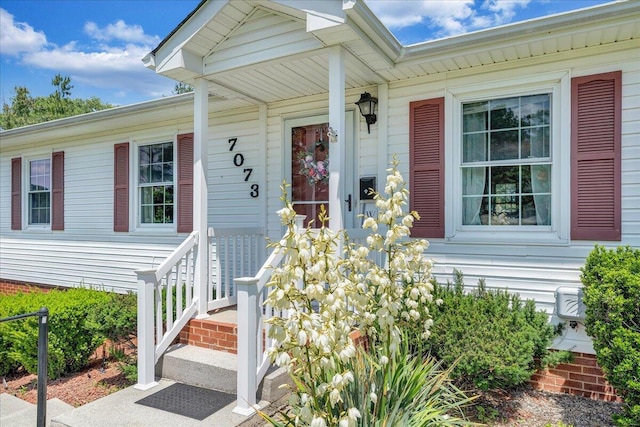 7073 Northway Dr, Roanoke, VA 24019 - entrance to property with a porch