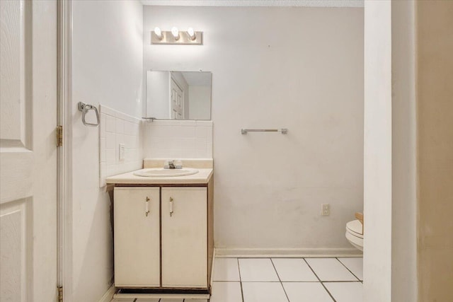 205 Park Shores Cir, Moneta, VA 24121 - bathroom with toilet, vanity, tile patterned flooring, and backsplash