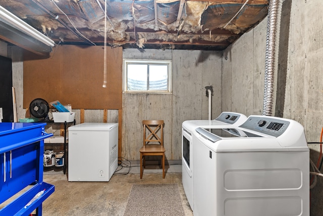 8574 Brubaker Dr, Roanoke, VA 24019 - washroom featuring washer and clothes dryer