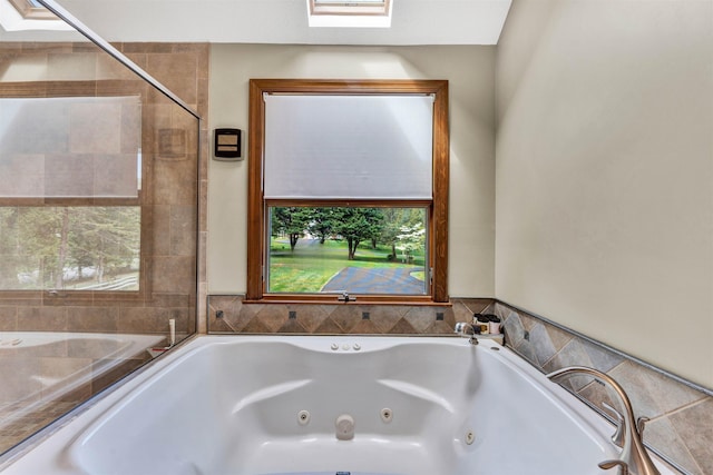 145 W Arrowhead Ct, Troutville, VA 24175 - full bath featuring a skylight and a jetted tub