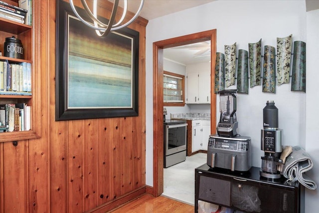 1829 Court St NW, Roanoke, VA 24012 - hall featuring ornamental molding and light wood-type flooring