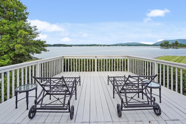 392 Carrs Point Ln, Moneta, VA 24121 - deck with a water view and outdoor dining space
