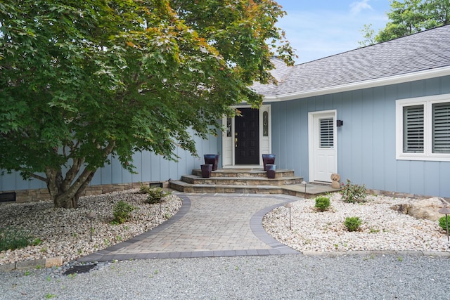 392 Carrs Point Ln, Moneta, VA 24121 - view of exterior entry featuring a shingled roof