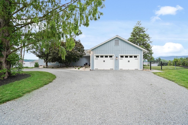 392 Carrs Point Ln, Moneta, VA 24121 - garage featuring driveway