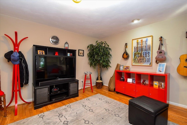7268 Twin Forks Dr, Roanoke, VA 24019 - living room with wood finished floors and baseboards
