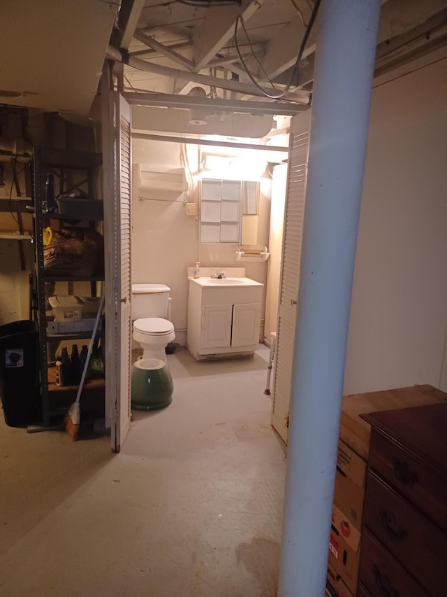 2521 Chatham St NW, Roanoke, VA 24012 - unfinished below grade area featuring a sink