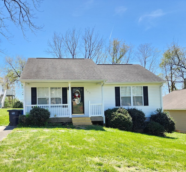 925 Monticello Ave NE, Roanoke, VA 24012 - bungalow-style home featuring covered porch, a front lawn, and roof with shingles