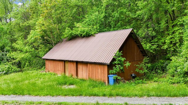 1539 Wheats Valley Rd, Bedford, VA 24523 - view of outdoor structure featuring a wooded view
