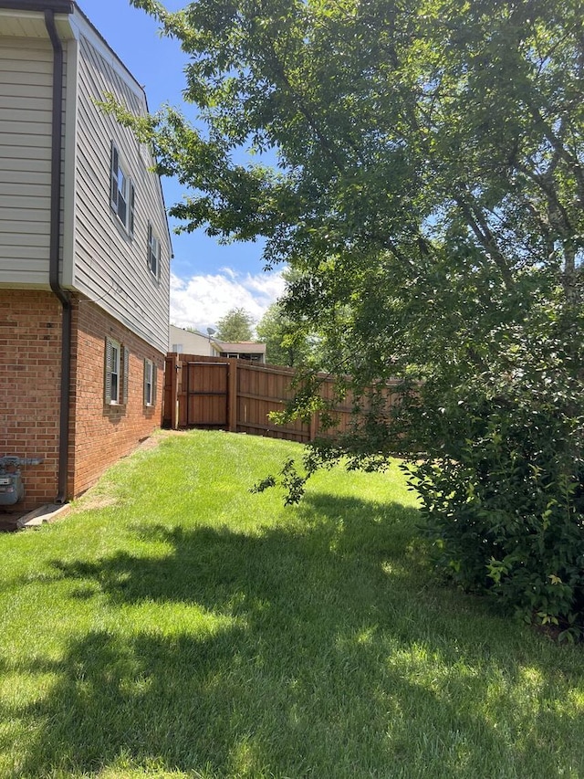 1878 Cranwell Dr, Vinton, VA 24179 - view of yard