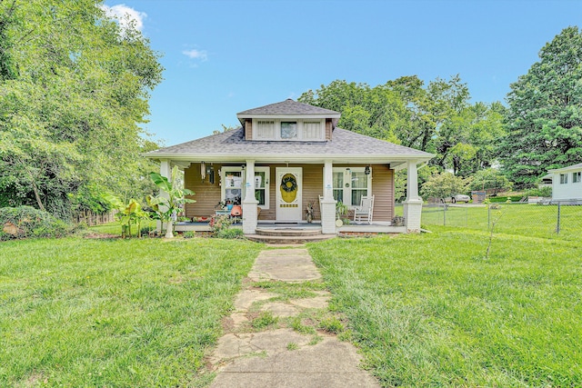 1514 Redwood Rd SE, Roanoke, VA 24014 - bungalow-style house featuring a shingled roof and covered porch