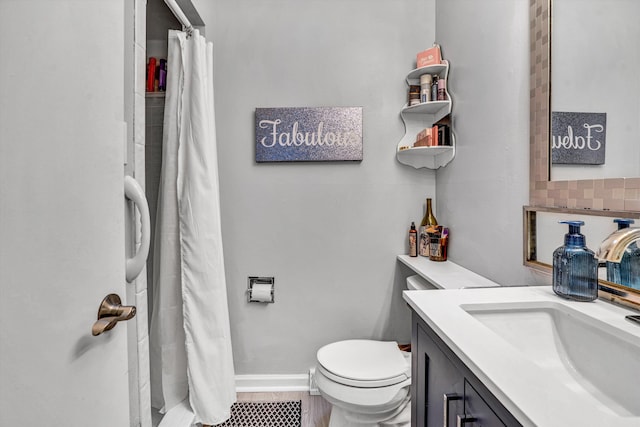 2440 Charing Cross Dr, Roanoke, VA 24018 - bathroom featuring vanity, toilet, a shower with curtain, and tasteful backsplash