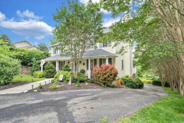 610 Crystal Anne Ln, Roanoke, VA 24019 - view of front of home with a porch