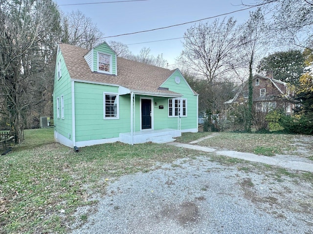 816 Brandon Ave SW, Roanoke, VA 24015 - view of front facade featuring roof with shingles and cooling unit