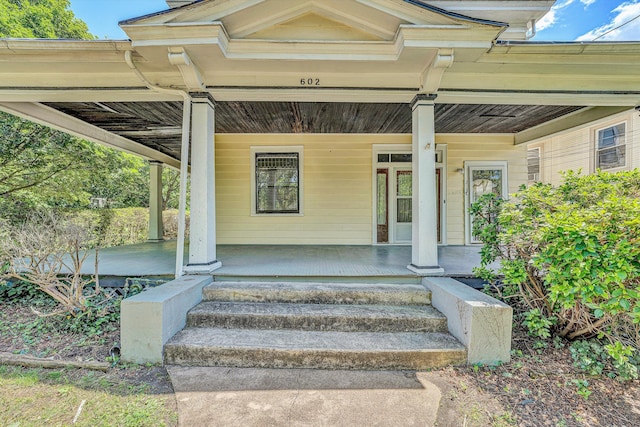 602 Allison Ave SW, Roanoke, VA 24016 - entrance to property featuring covered porch